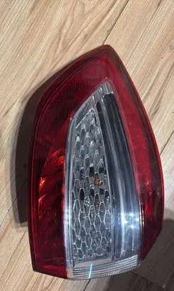 Ford Mondeo MK IV Spotlight bs71-13405