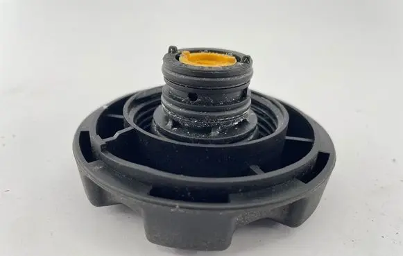 BMW 5 G30 G31 G38 Coolant expansion tank/reservoir cap 7639020