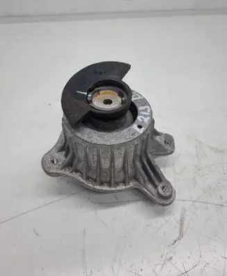 Mercedes-Benz E W213 Engine mount bracket A2132400600
