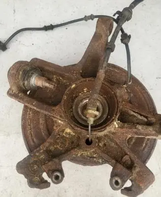 Mercedes-Benz ML W163 Front wheel hub