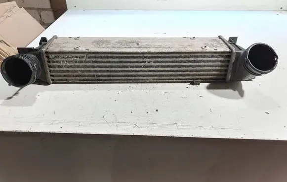 BMW 3 E90 E91 Intercooler radiator 3257433 041120051157