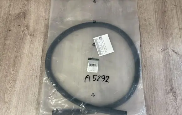 Renault Trafic III (X82) Sliding door rubber seal 829746957R