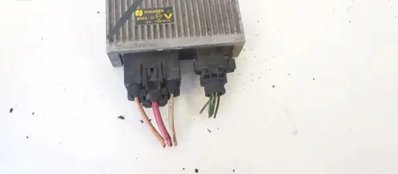 Renault Scenic I Glow plug pre-heat relay 7700100703