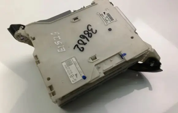 Lexus IS 220D-250-350 Other control units/modules 8273053050