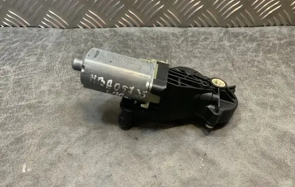 Mercedes-Benz CLS C219 Other interior part 0390203275