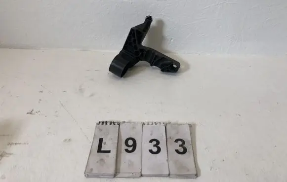 Volvo XC40 Radiator mount bracket 31657523