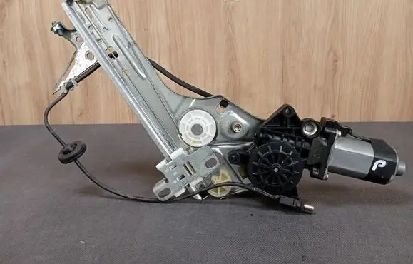Mercedes-Benz SLK R170 Front door electric window regulator 1706700203 A1706700203