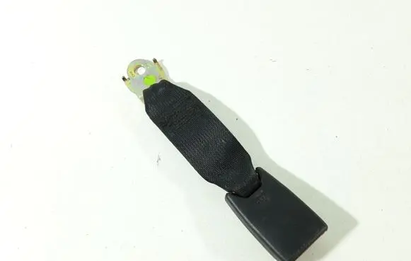 Toyota Corolla E120 E130 Rear seatbelt buckle 060303