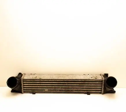 BMW X1 E84 Intercooler radiator 7524916