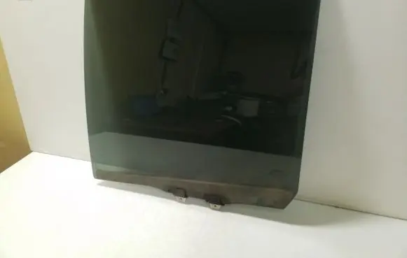 Honda CR-V Rear door window glass