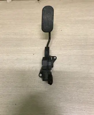 Lexus IS 220D-250-350 Accelerator throttle pedal 7811053010