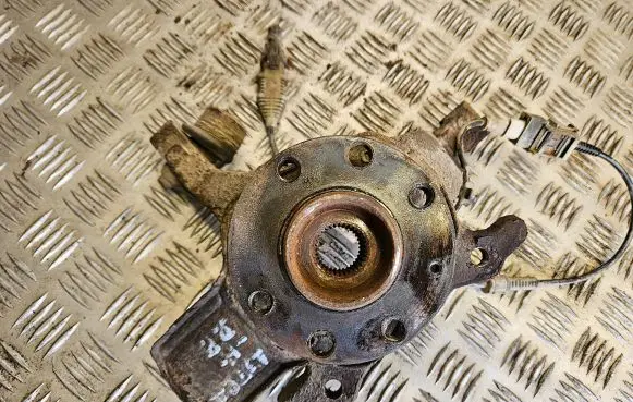 Opel Astra H Front wheel hub