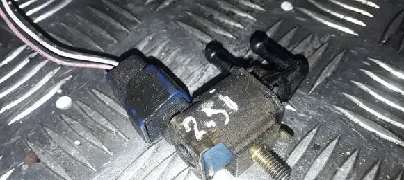 Nissan X-Trail T30 Turbo solenoid valve