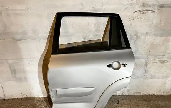 Toyota RAV 4 (XA30) Rear door 