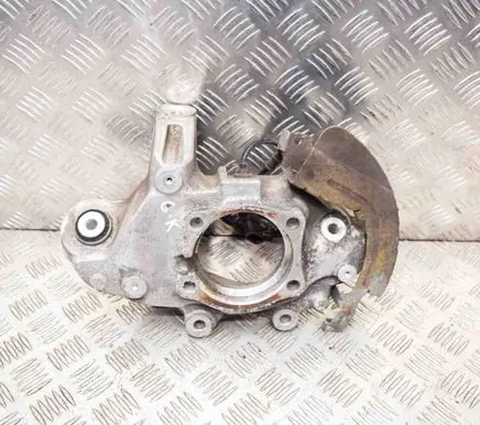 Mercedes-Benz C W205 Rear wheel hub A2059055205 A2051900