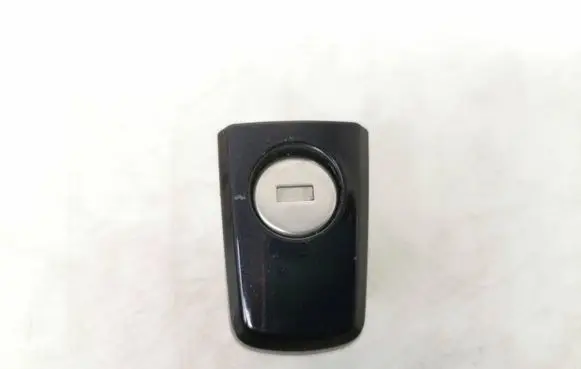 Opel Zafira B Front door lock (next to the handle) 