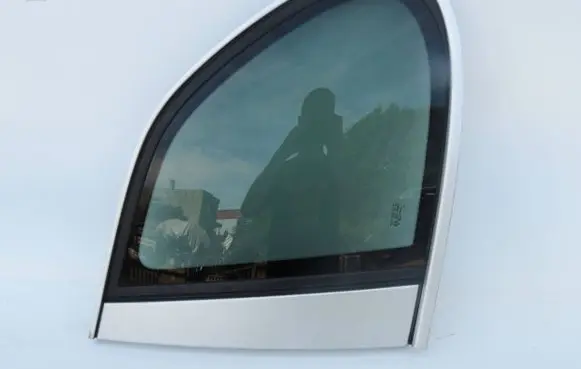Porsche Cayenne (9PA) Rear side window 7L5845297