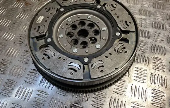 Mini Cooper Countryman F60 Flywheel 865563806