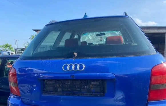 Audi A4 S4 B5 8D Tailgate/trunk/boot lid 