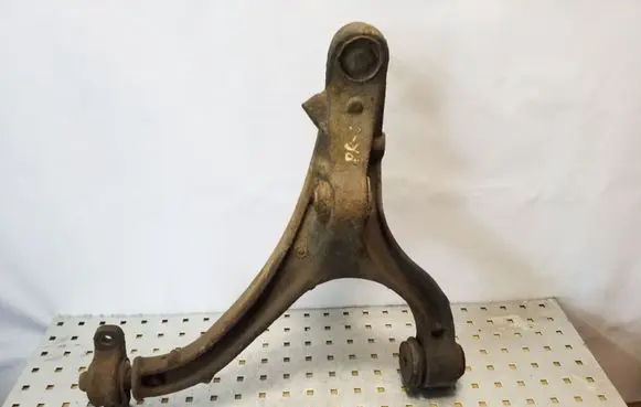 Jeep Grand Cherokee (WK) Front lower control arm/wishbone
