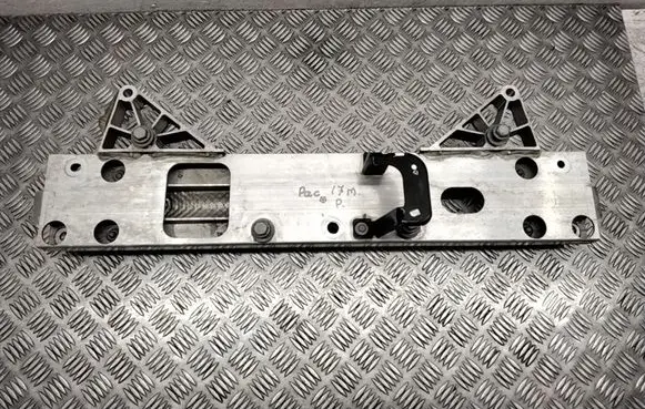 Chrysler Pacifica Steering rack mounting bracket 68223606AC 70201140