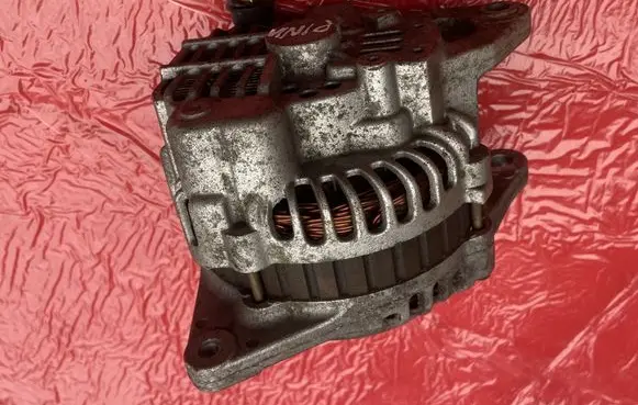 Mitsubishi Pajero Pinin Generator/alternator MD360635