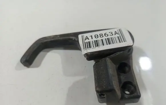 Volkswagen PASSAT B5 Engine bonnet (hood) release handle 3A1823533