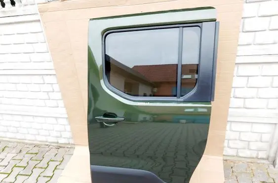 Rear door