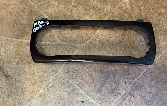 Mercedes-Benz CLS C218 X218 Dashboard glove box trim A2186805307