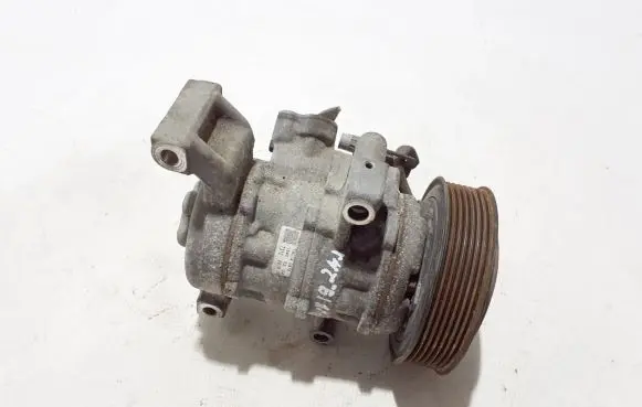 Toyota Hilux (AN120, AN130) Air conditioning (A/C) compressor (pump) 883100KE30