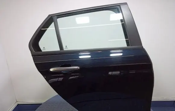 Fiat Tipo Rear door