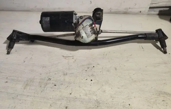 Opel Kadett E Front wiper linkage and motor