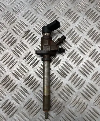 Volvo V50 Fuel injector 9657144580