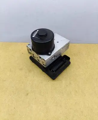 Mercedes-Benz ML W164 ABS Pump A1645458232 A021B28F56 28525027013