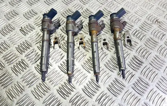 Mercedes-Benz A W169 Fuel injectors set A6400700787 0445110