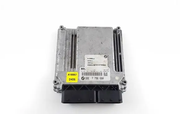 BMW 5 E60 E61 Engine control unit/module 7796680 0281011762 7796614