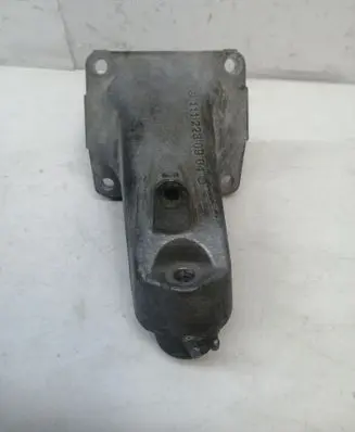 Mercedes-Benz CLK A208 C208 Engine mounting bracket 1112230904