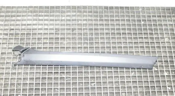 Land Rover Discovery 4 - LR4 Windshield trim 6H2203064DAW