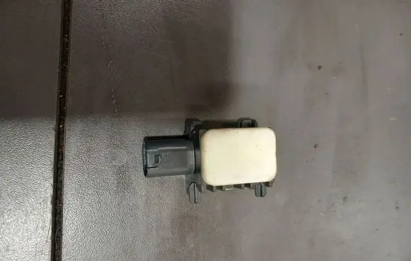 Mercedes-Benz ML W164 Airbag deployment crash/impact sensor 0038202826 9787028800