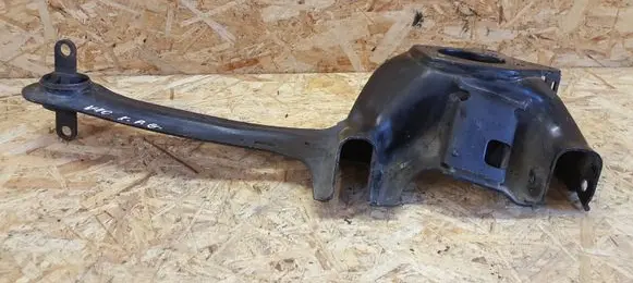 Rear wheel hub spindle/knuckle
