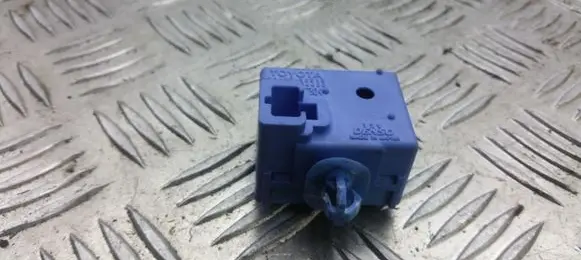 Toyota Avensis T270 Horn buzzer relay 8665250010