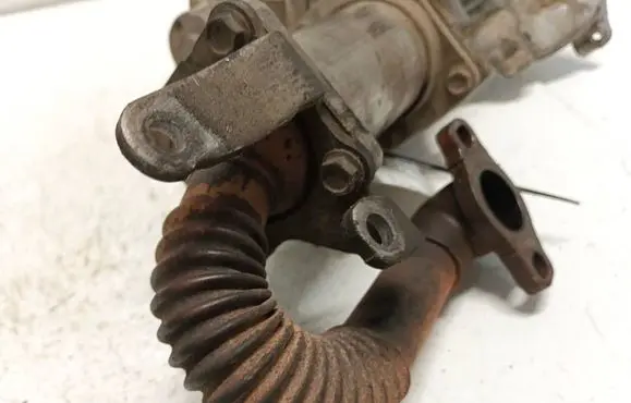 Renault Laguna III EGR valve line/pipe/hose 