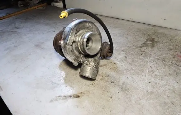 Mercedes-Benz E W210 Turbo A6110960099 7006251