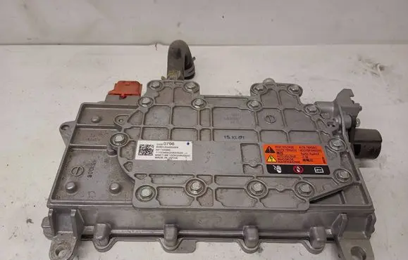 Chevrolet Volt II Voltage converter inverter 8490100000000X 691103980
