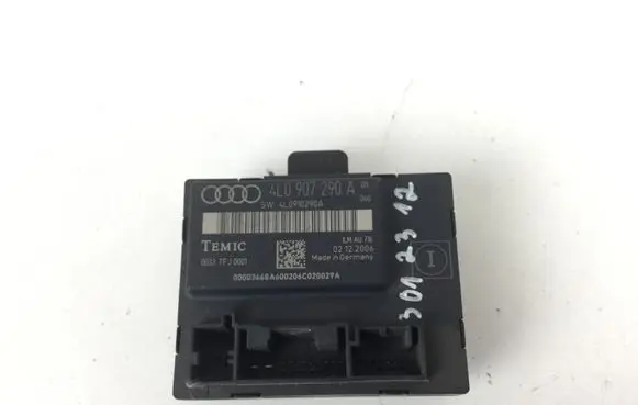 Audi Q7 4L Door control unit/module 4L0907290A