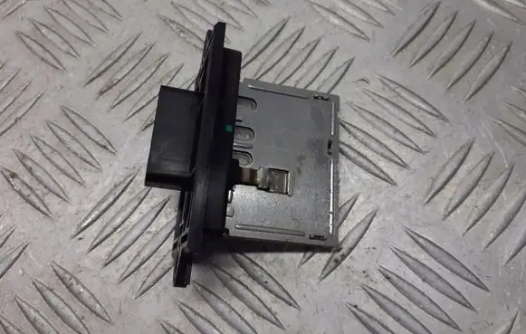 Nissan Note (E11) Heater blower motor/fan resistor 50409