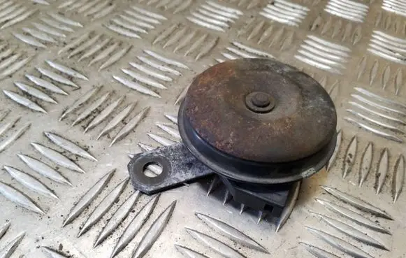 Toyota RAV 4 (XA20) Horn signal 8651042040
