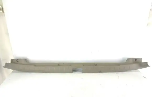 Trunk/boot sill cover protection