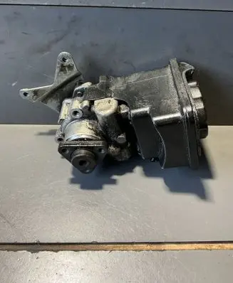 BMW 5 E39 Power steering pump 7691974518