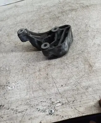 Saab 9-3 Ver2 Engine mounting bracket 12785088